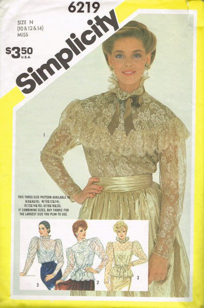 MISSES' PULLOVER LACE BLOUSE