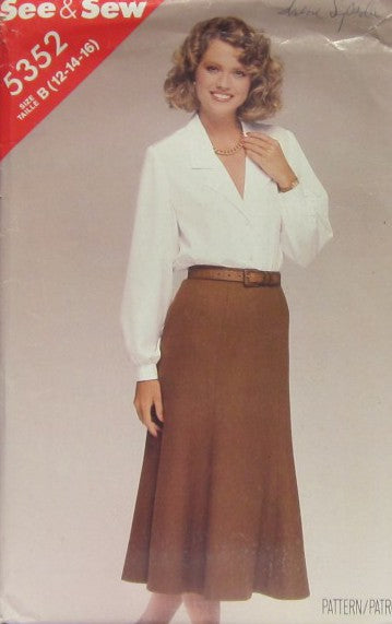 MISSES' BLOUSE AND SKIRT