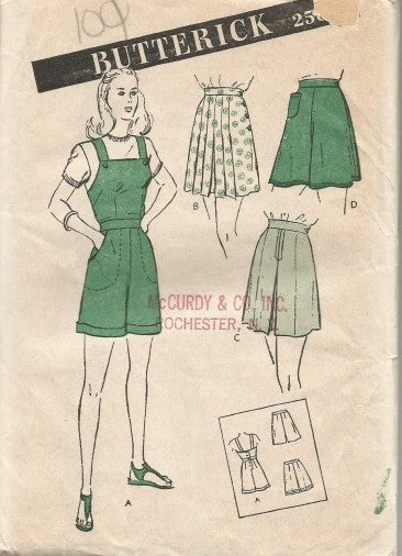 WOMEN'S AND MISSES SET OF SHORTS
