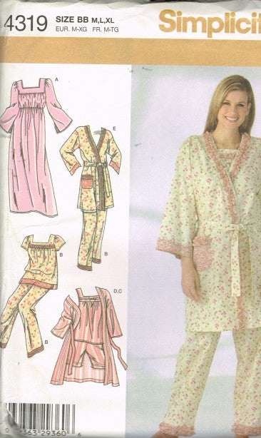 MISSES NIGHTGOWN LONG OR SHORT PAJAMAS AND ROBE