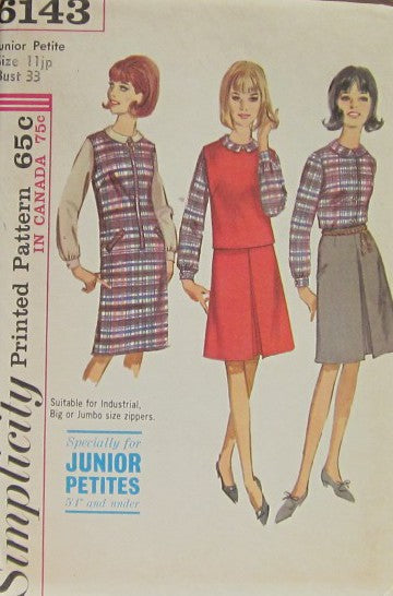 JUNIOR PETITES JUMPER TOP SKIRT AND BLOUSE