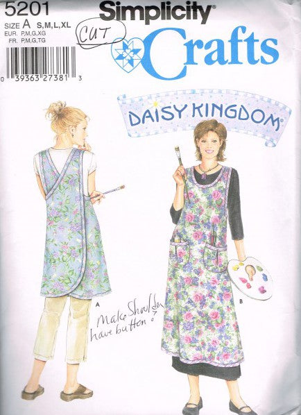 MISSES' APRON IN TWO LENGTHS CUT AT LARGE