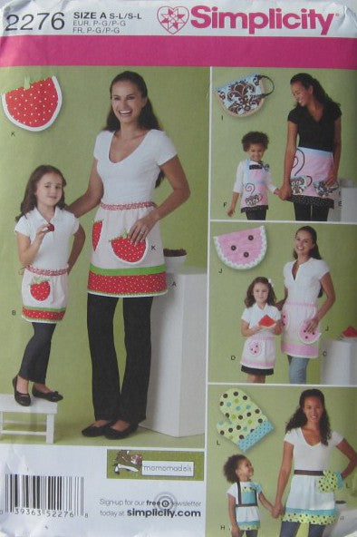 CHILDS AND MISSES APRONS