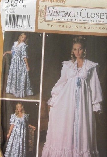 MISSES NIGHTGOWN AND ROBE