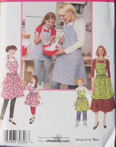 CHILDS AND MISSES APRONS
