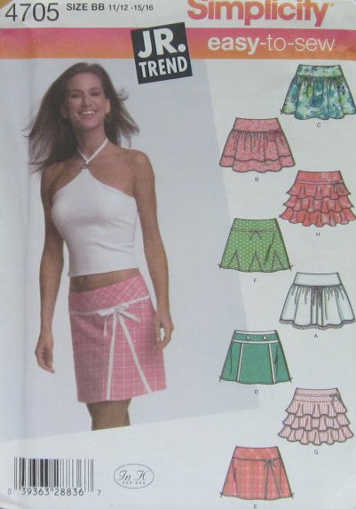 JUNIORS MINI SKIRTS WITH TRIM VARIATIONS