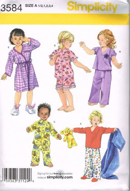 TODDLERS' PAJAMAS AND ROBE