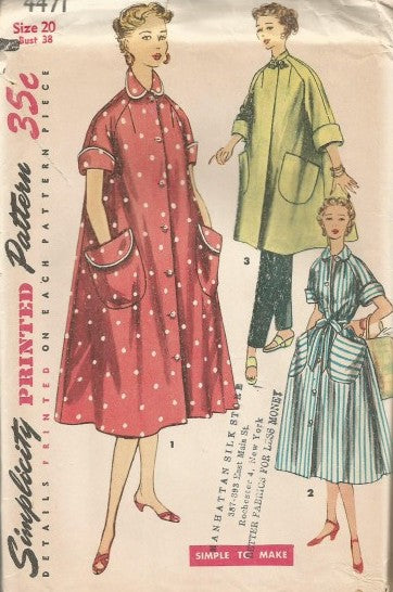 MISSES' AND WOMEN'S ROBE IN TWO LENGTHS