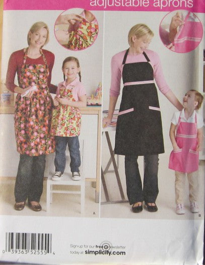 CHILDS AND MISSES APRONS