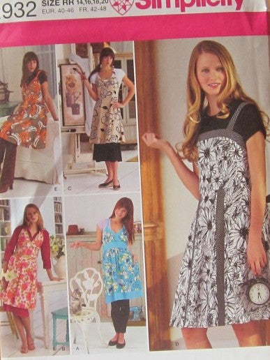 MISSES APRONS