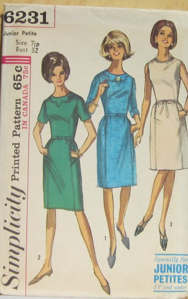 JUNIOR PETITES' DRESS